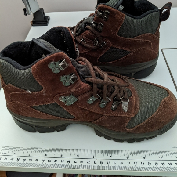 EMS Day Hiker, Brown suede Boots w green accents, Men's size 9, Original Owner - Picture 6 of 14